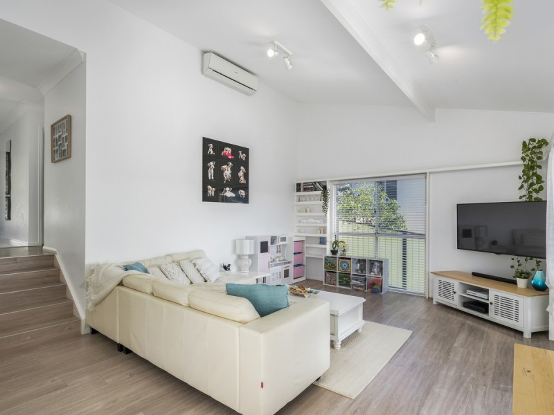 147 Universal Street, Oxenford QLD 4210