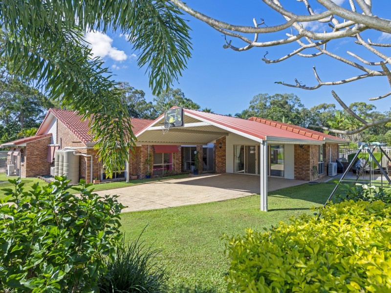 40 Latrobe Avenue, Helensvale QLD 4212