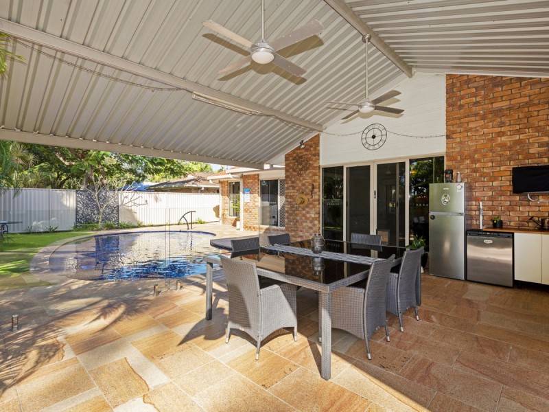 40 Latrobe Avenue, Helensvale QLD 4212