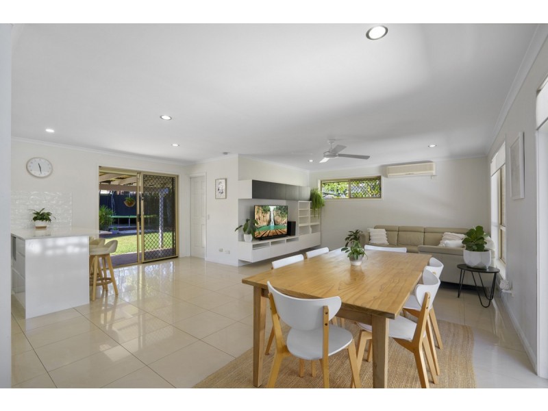 15 Studio Drive, Oxenford QLD 4210