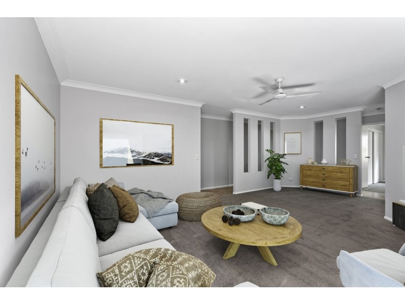 1 Dalby Court, Helensvale QLD 4212