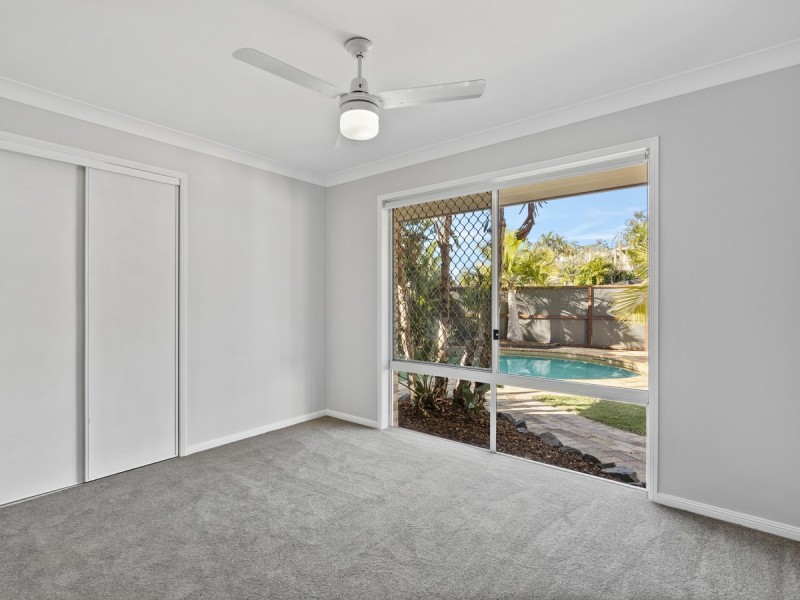 1 Dalby Court, Helensvale QLD 4212