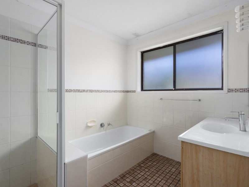 5 Midvale Place, Helensvale QLD 4212