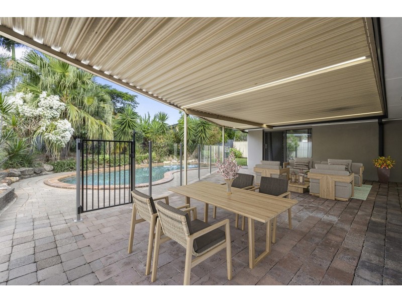 5 Midvale Place, Helensvale QLD 4212