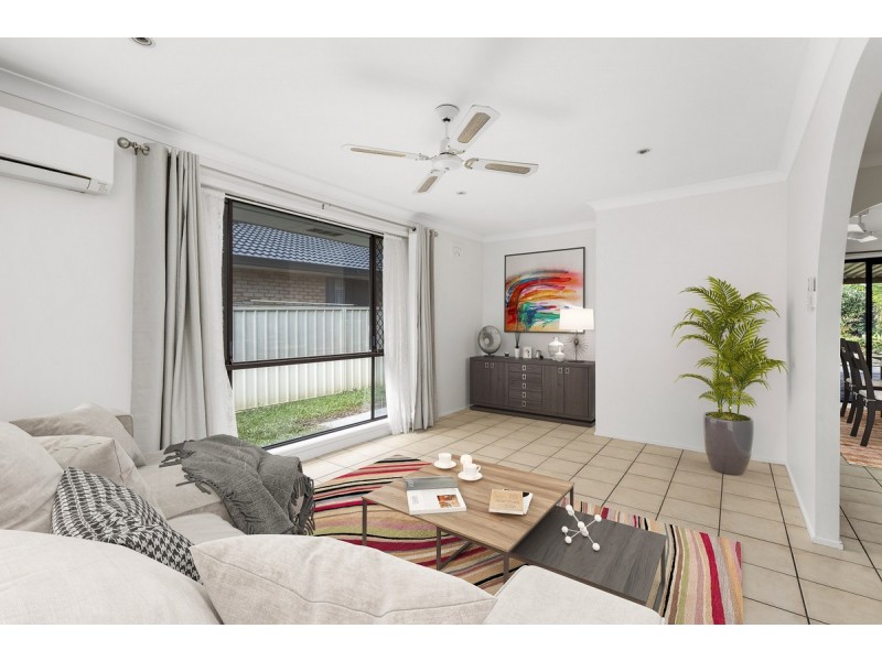 5 Midvale Place, Helensvale QLD 4212