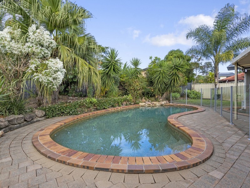 5 Midvale Place, Helensvale QLD 4212