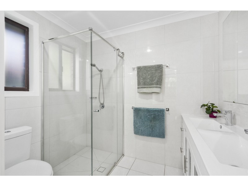 8 Gatton Court, Helensvale QLD 4212