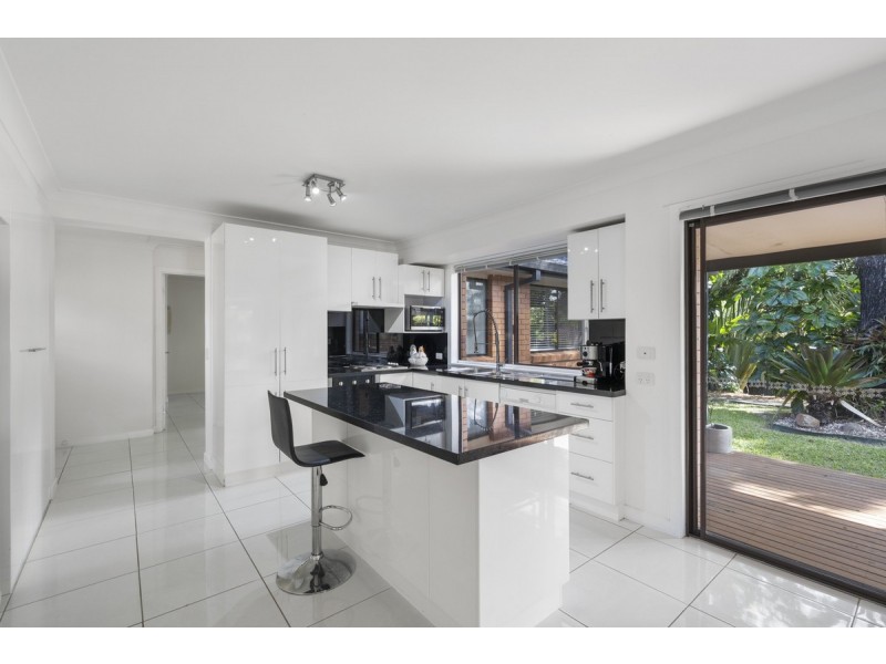 8 Gatton Court, Helensvale QLD 4212