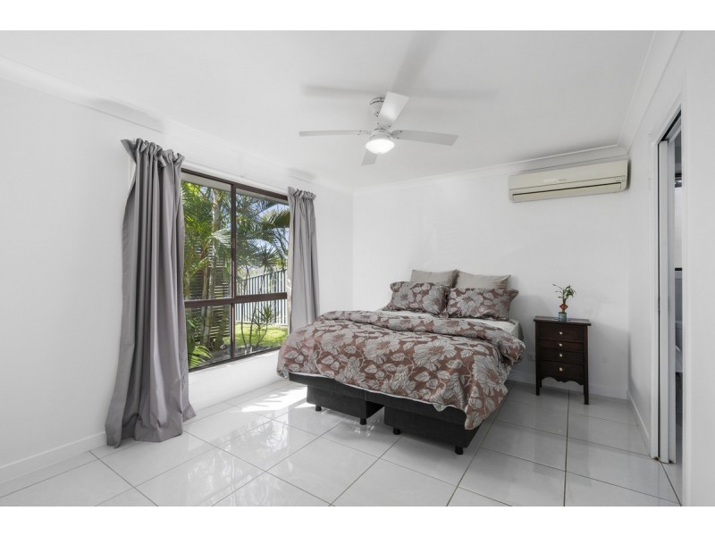 8 Gatton Court, Helensvale QLD 4212