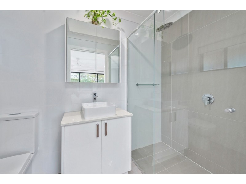 68 Parkes Drive, Helensvale QLD 4212