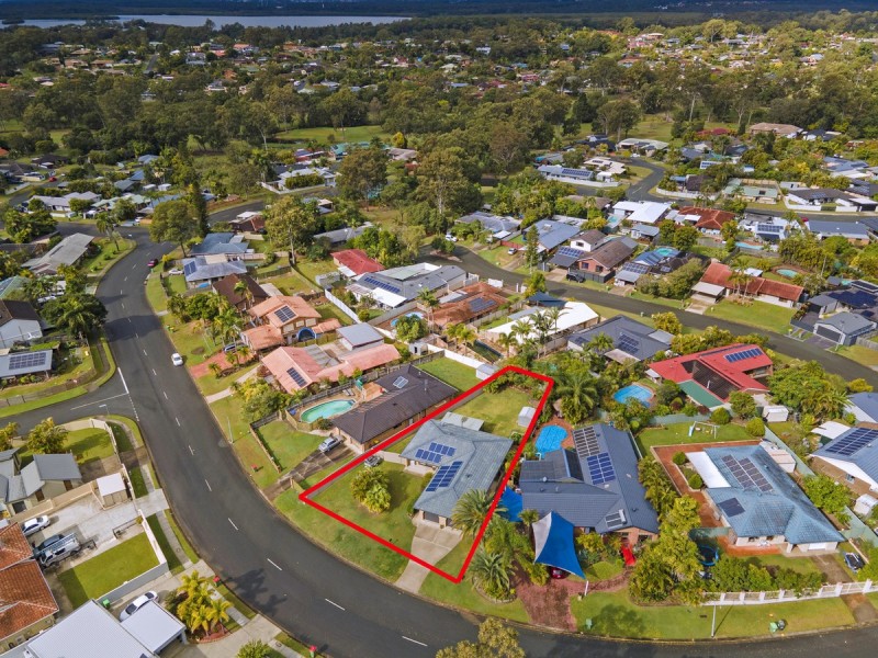 68 Parkes Drive, Helensvale QLD 4212