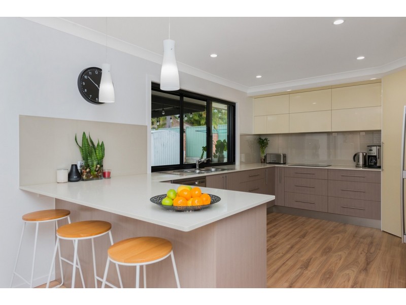 68 Parkes Drive, Helensvale QLD 4212