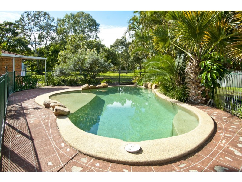 25 Derwent Avenue, Helensvale QLD 4212