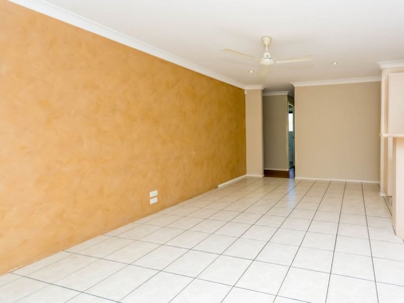252 Mildura Drive, Helensvale QLD 4212