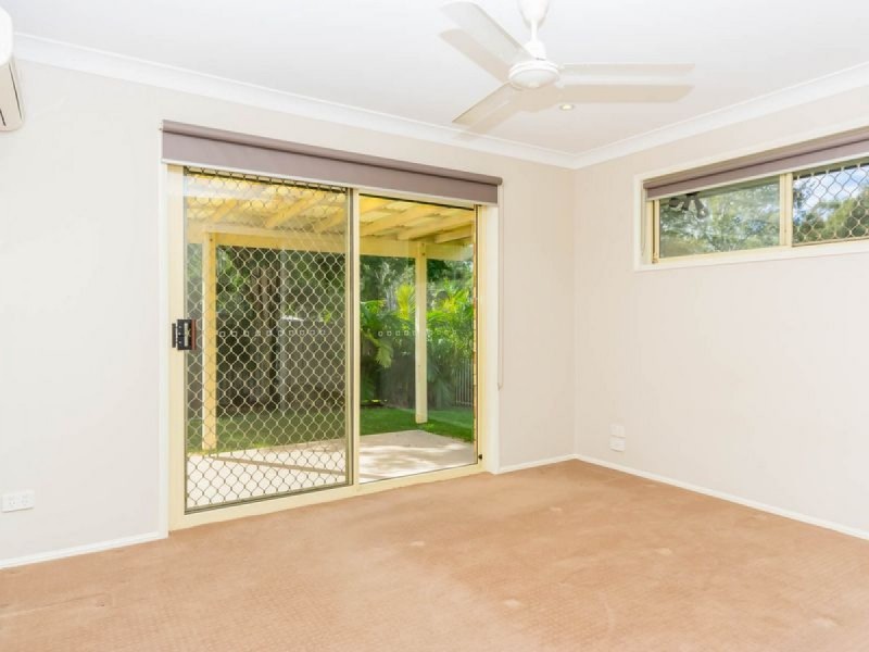252 Mildura Drive, Helensvale QLD 4212