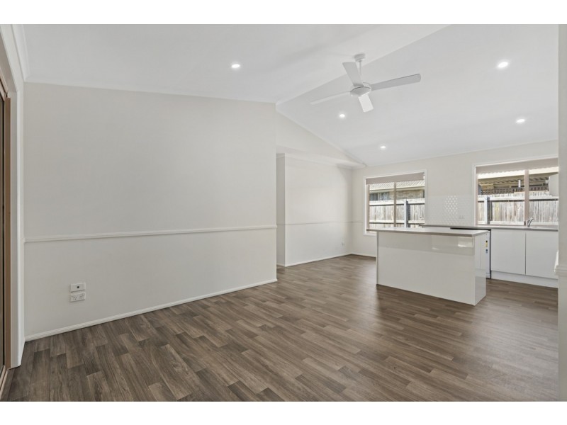 24 Bexley Place, Helensvale QLD 4212