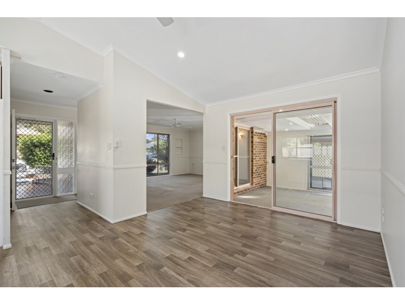 24 Bexley Place, Helensvale QLD 4212