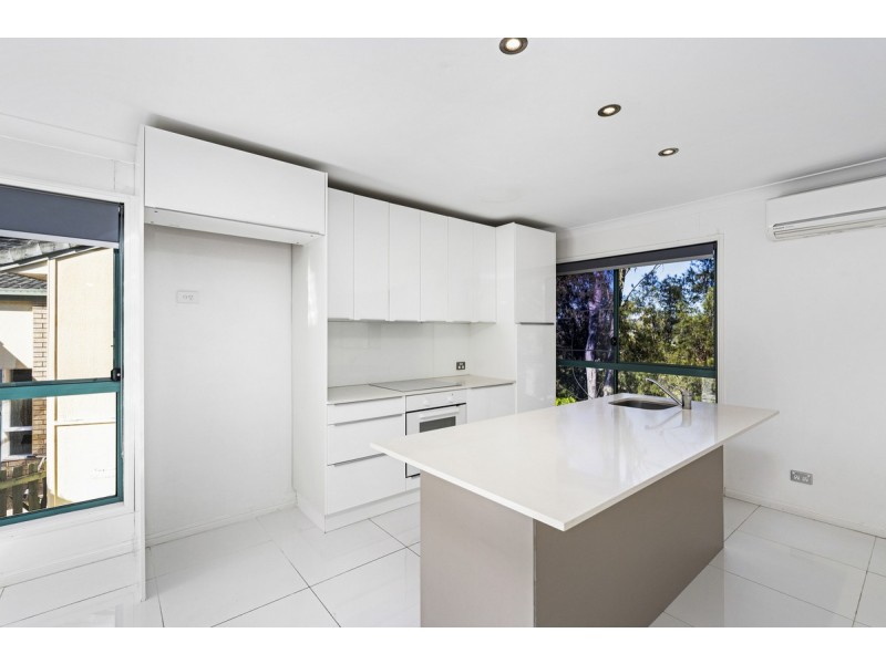 1034/6 Crestridge Crescent, Oxenford QLD 4210