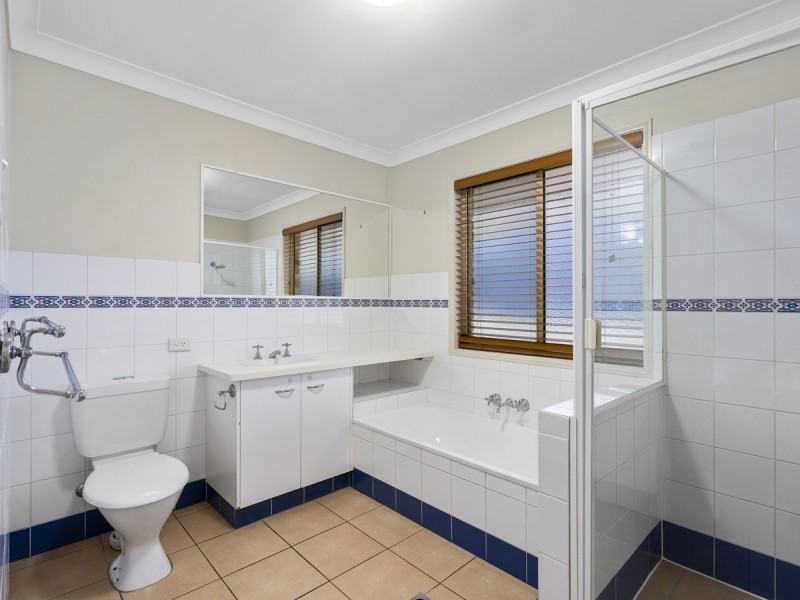 10 Winslow Court, Oxenford QLD 4210