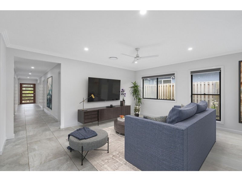 43 Lysaght Drive, Pimpama QLD 4209