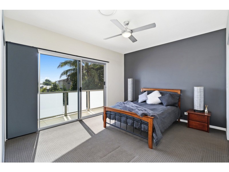 1/3 Nankeen Avenue, Paradise Point QLD 4216