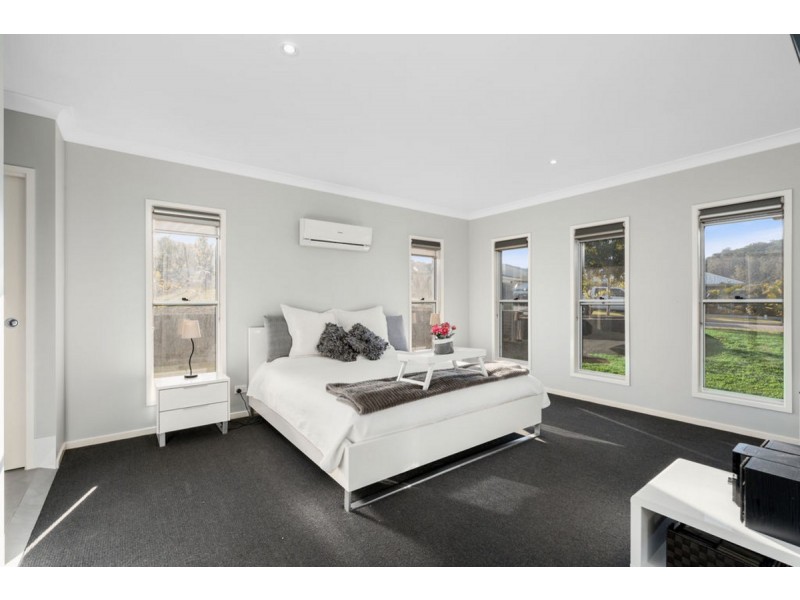 16 Northern Skies Terrace, Maudsland QLD 4210