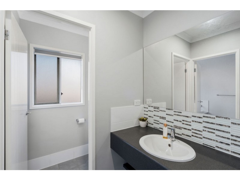 16 Northern Skies Terrace, Maudsland QLD 4210