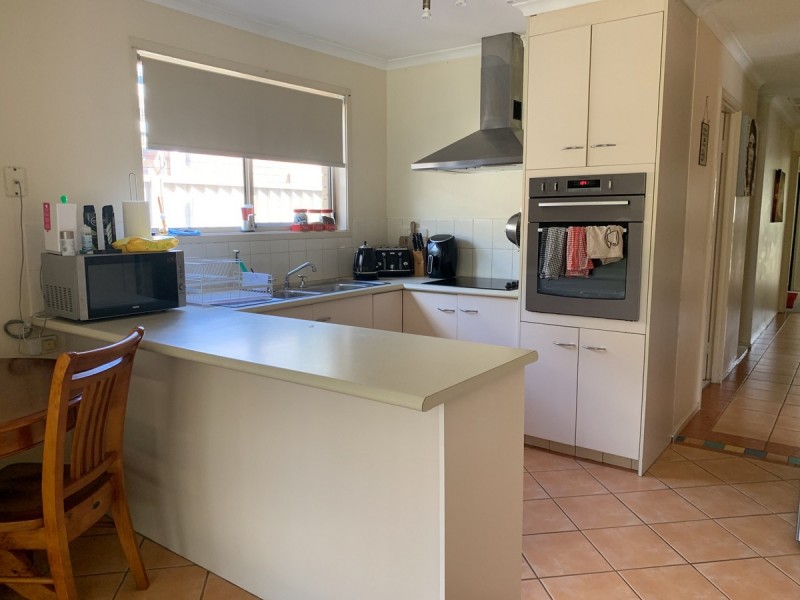 15 River Oak Drive, Helensvale QLD 4212