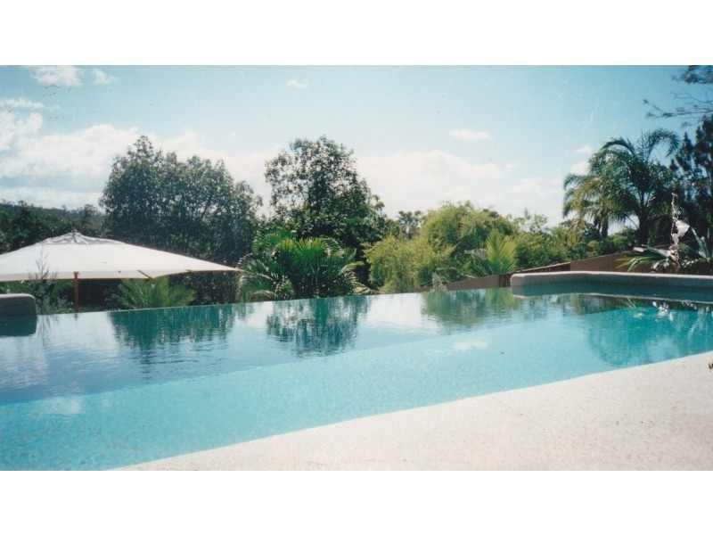 18 Atkins Place, Helensvale QLD 4212