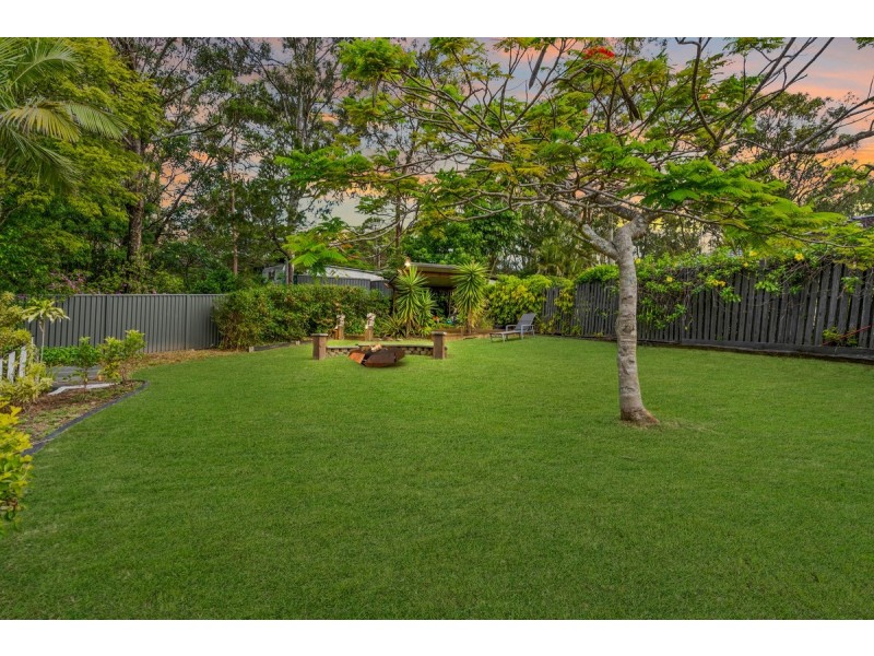 12 Benalla Court, Parkwood QLD 4214