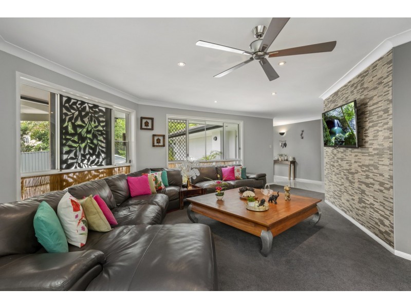 12 Benalla Court, Parkwood QLD 4214