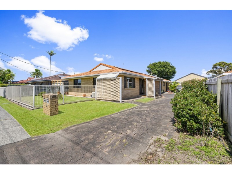 1/49 Government Road, Labrador QLD 4215