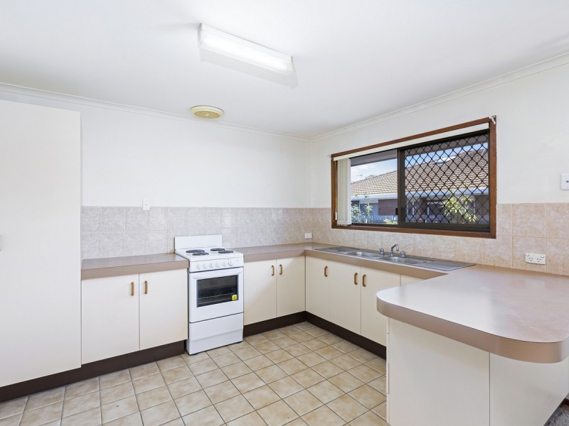 1/49 Government Road, Labrador QLD 4215