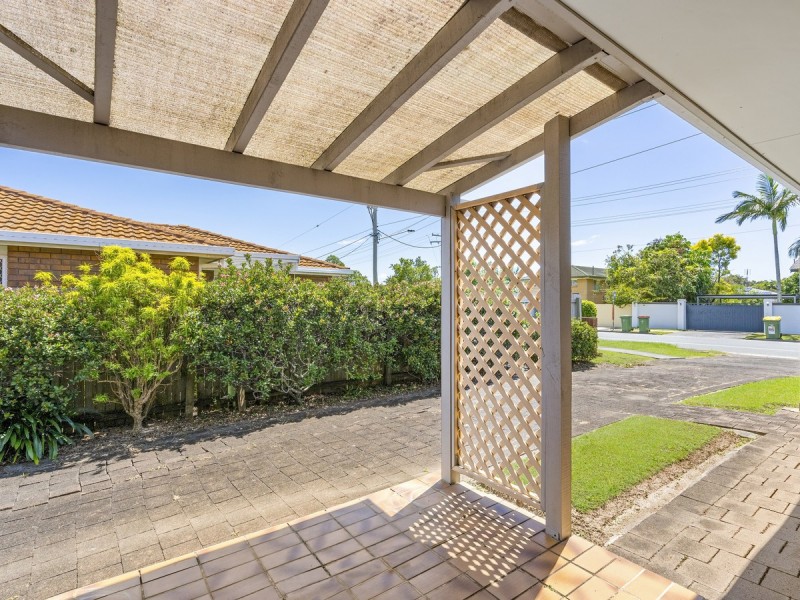 1/49 Government Road, Labrador QLD 4215