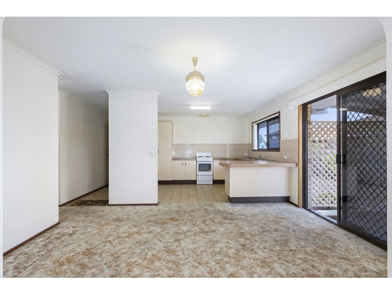 1/49 Government Road, Labrador QLD 4215