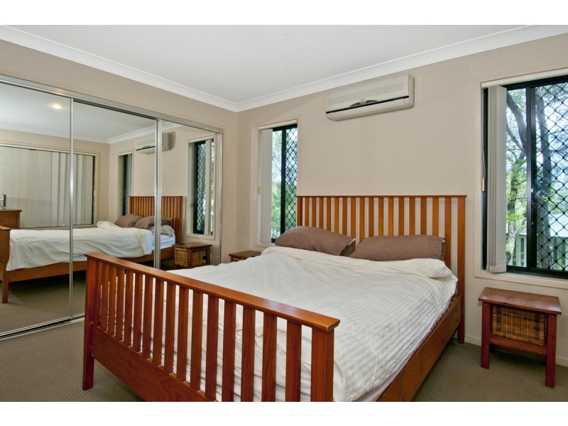 13 Tomah Street, Pacific Pines QLD 4211