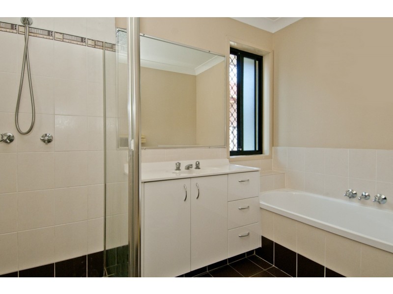 13 Tomah Street, Pacific Pines QLD 4211