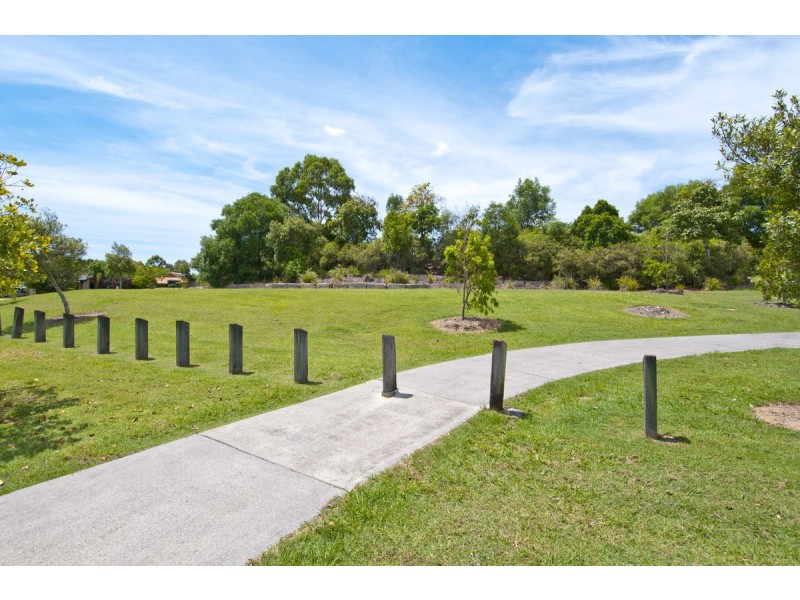13 Tomah Street, Pacific Pines QLD 4211