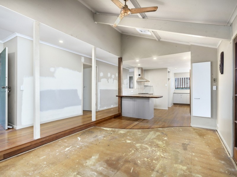 28 Mitchell Avenue, Molendinar QLD 4214