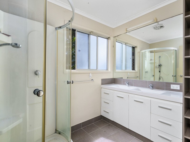 28 Mitchell Avenue, Molendinar QLD 4214