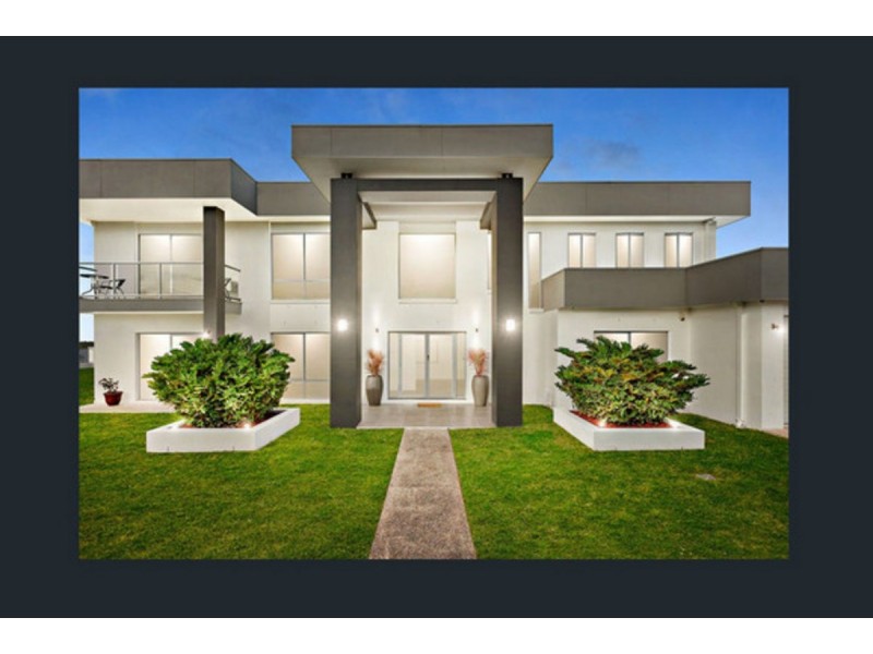 41 Salvado Drive, Pacific Pines QLD 4211