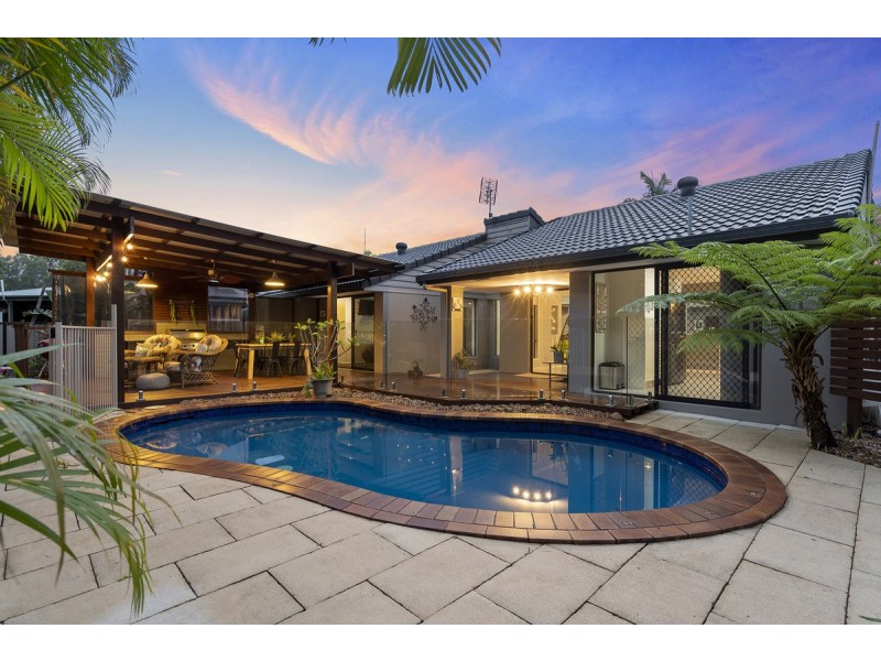 6 Eildon Place, Helensvale QLD 4212