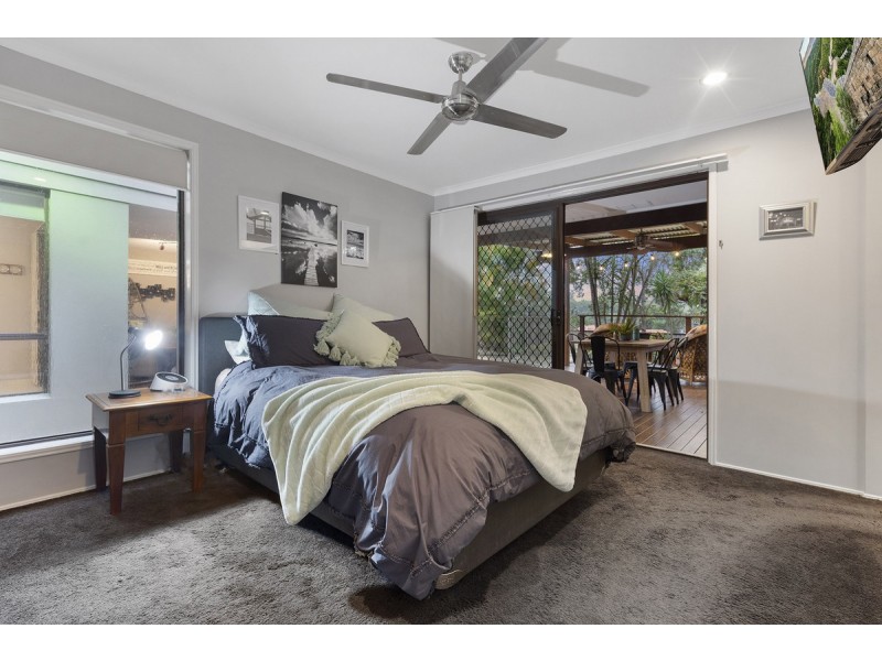 6 Eildon Place, Helensvale QLD 4212