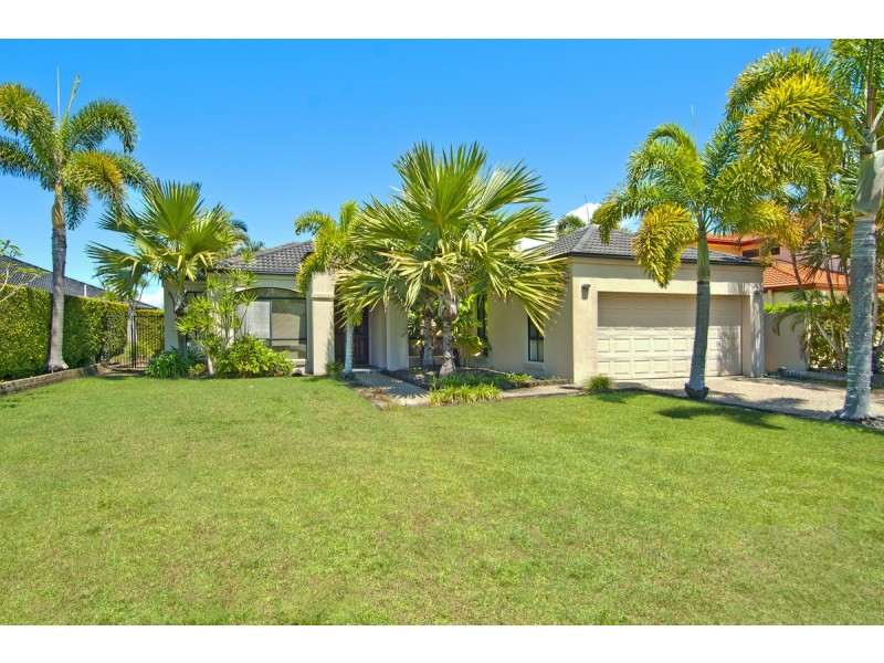 11 Waterside Esplanade, Helensvale QLD 4212