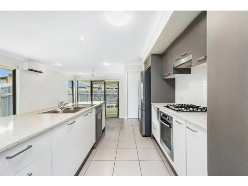 28 Brookside Circuit, Ormeau QLD 4208