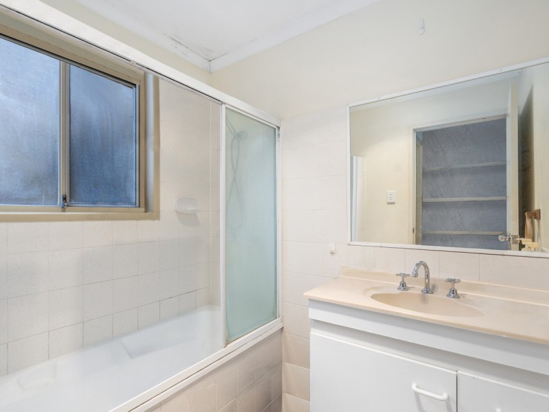 15 River Oak Drive, Helensvale QLD 4212