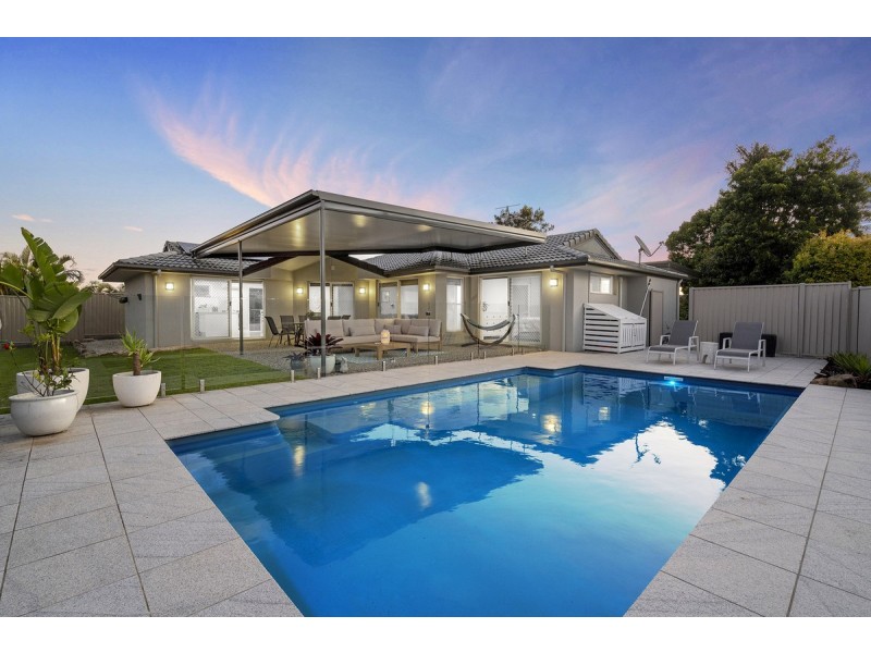 8 Elanda Place, Helensvale QLD 4212