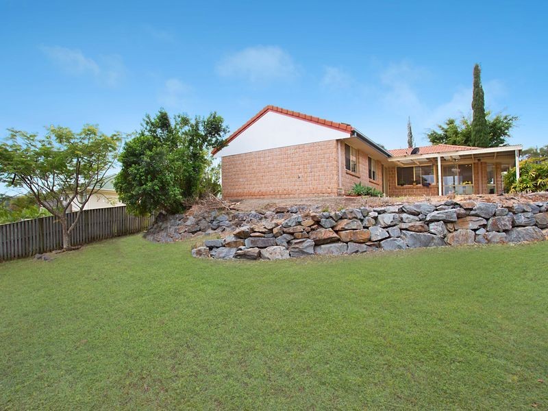 13 Laysan Crescent, Pacific Pines QLD 4211