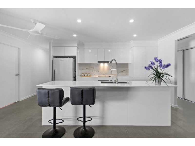 1/2 Baines Court, Pimpama QLD 4209