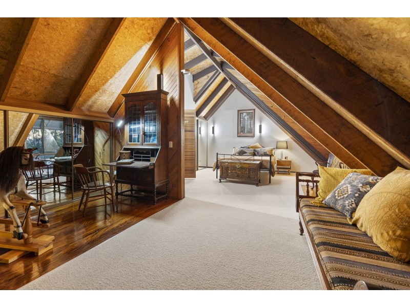 127 Skyline Terrace, Burleigh Heads QLD 4220